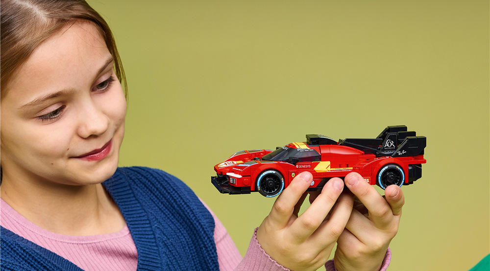 Stavebnica LEGO® Speed Champions 77261 Ferrari 499P Ferrari 499P môžu deti kombinovať s ďalšími vozidlami LEGO Speed Champions a vytvoriť vlastné závodné štartové pole.