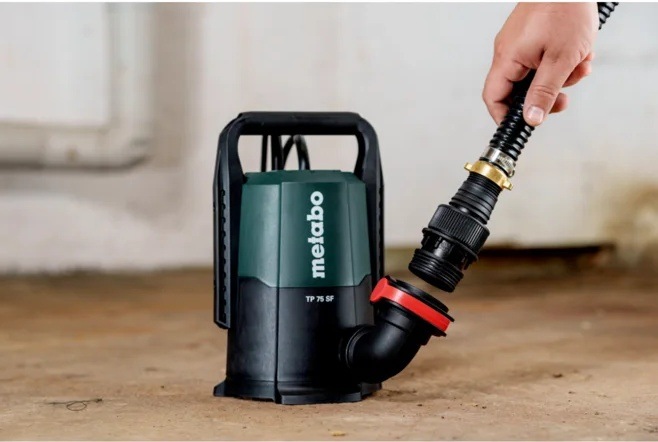Čerpadlo ponorné Metabo TP 75 SF Detail pripájania hadice k univerzálnemu adaptéru na čerpadle Metabo TP 75 SF