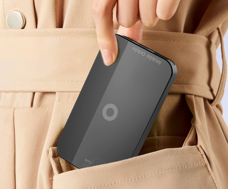 Nabíjačka do siete Mobile Origin Slim 2xUSB-C/1x USB-A 65W GaN III - čierna