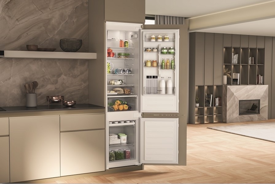 Chladnička s mrazničkou Whirlpool WHC20D011B2 biela Chladnička kombinovaná Whirlpool WHC20D011B2, vstavaná, lifestyle, kuchyňa