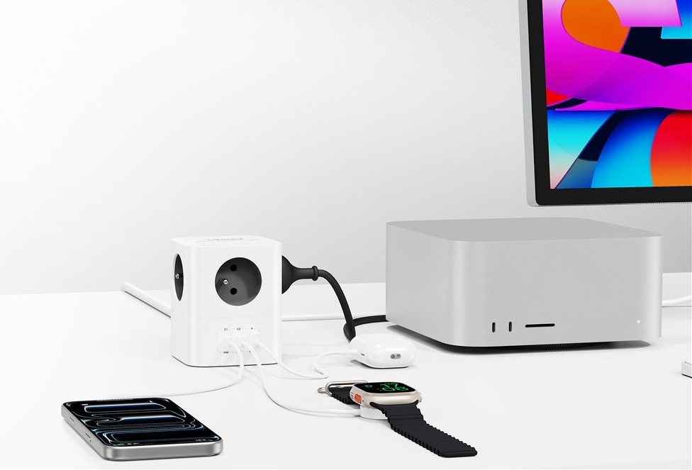 Rozbočovacia zásuvka Cubenest PowerCube 8xAC, PD 65W, 2xC,1xA, 3m kabel sivá/biela Rozbočovacia zásuvka Cubenest obsahuje výsuvný USB-C kábel s dĺžkou 70 cm