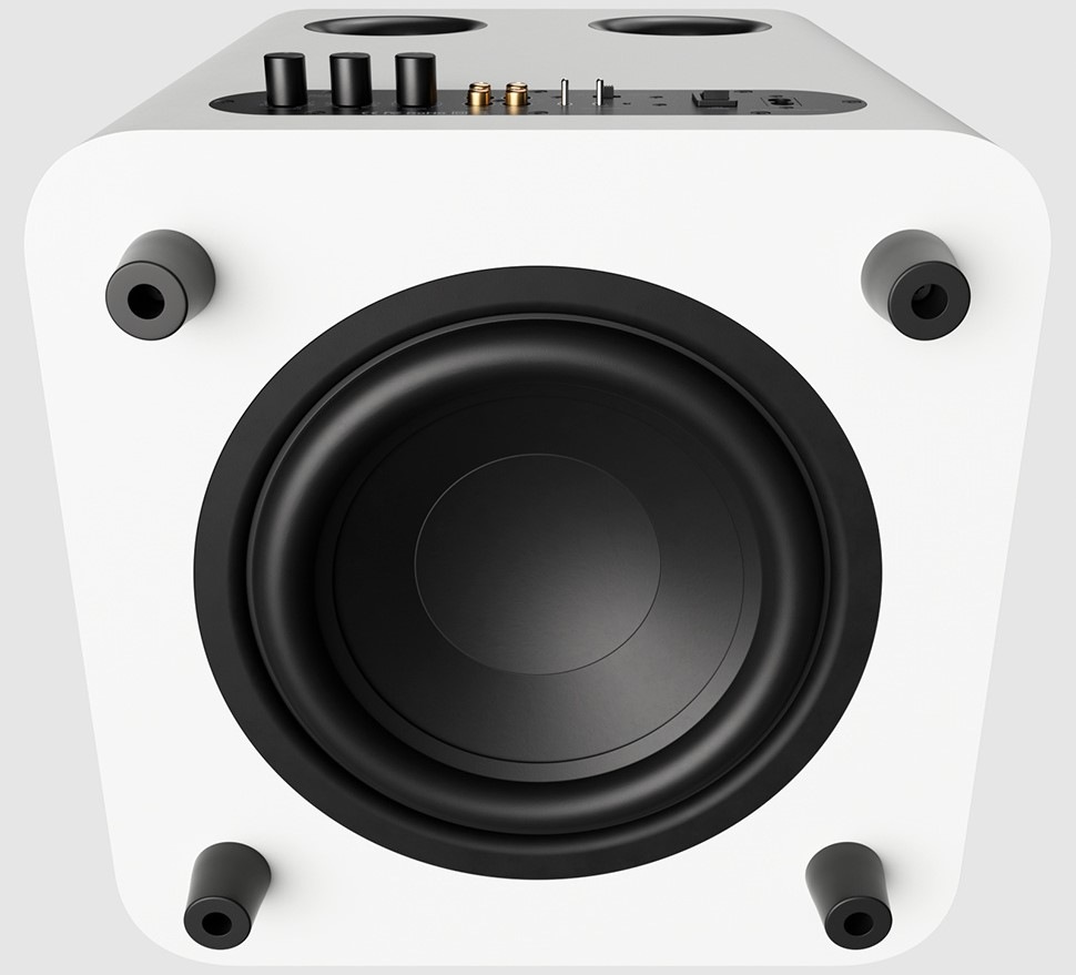 Subwoofer Fosi Audio SW10 biely Pohľad zospodu na Subwoofer Fosi Audio SW10, vidíme aj vstupy a výstupy zariadenia.