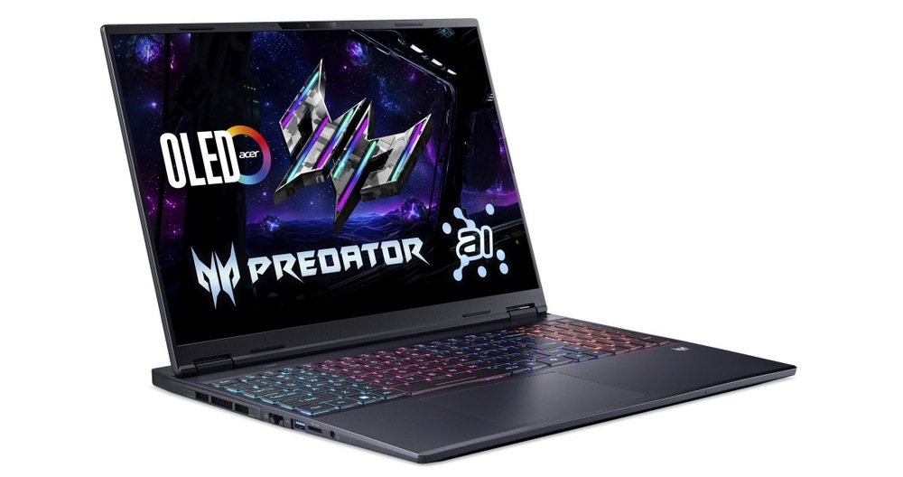 Notebook Acer Predator Helios Neo 16S AI (PHN16S-I51-94NV) čierny Otvorený a zapnutý notebook Acer Predator Helios Neo 16S AI otočený doľava