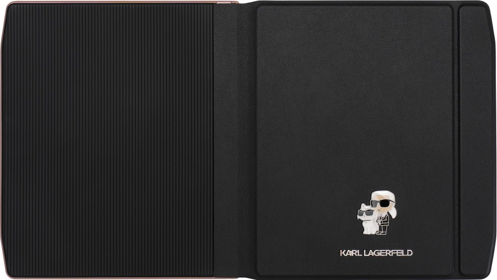 Čítačka e-kníh PocketBook 700 Era nie je len na čítanie! Vďaka podpore 6 audio formátov (námiatkou MP3 a OGG) si užijete aj počúvanie hudby a audioknižiek.
