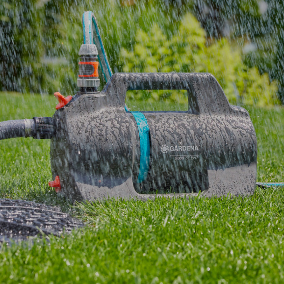 Čerpadlo záhradné Gardena 5000 Silent 09081-20 Záhradné čerpadlo Gardena 4300 Silent 09081-20 vystavené dažďu