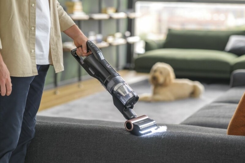Tyčový vysávač Hoover HFX10P 011
