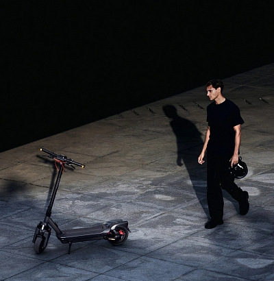 Elektrická kolobežka Segway MAX G3 E antracitová farba „“