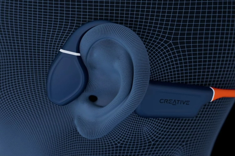 Creative Outlier Free Pro+, čierna