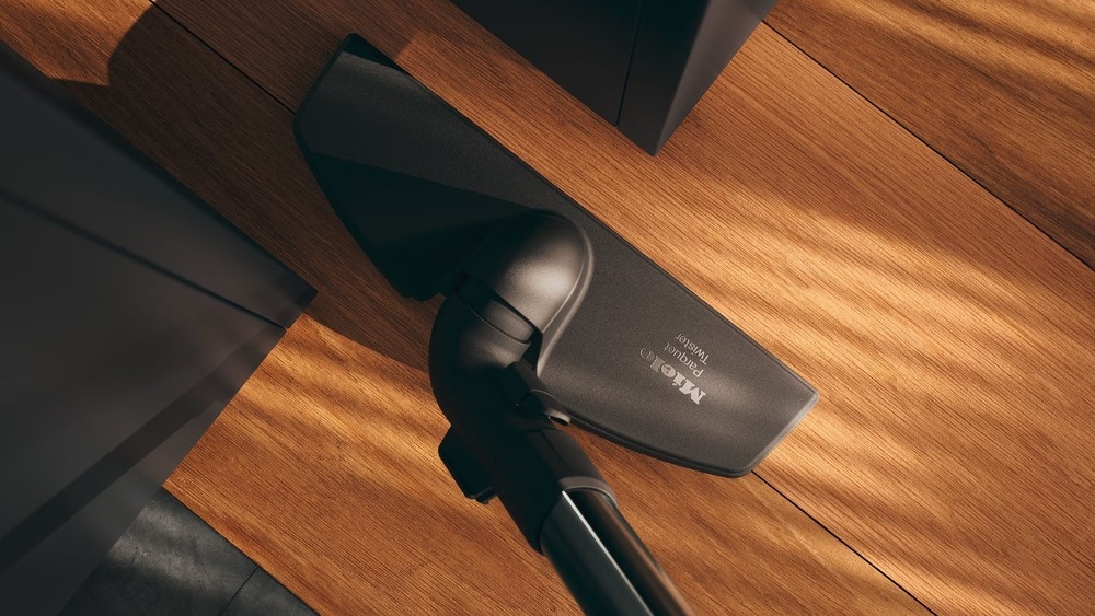 Podlahový vysávač Miele Boost CX1 Parquet PowerLine biely Podlahový vysávač Miele Boost CX1 Parquet PowerLine biely