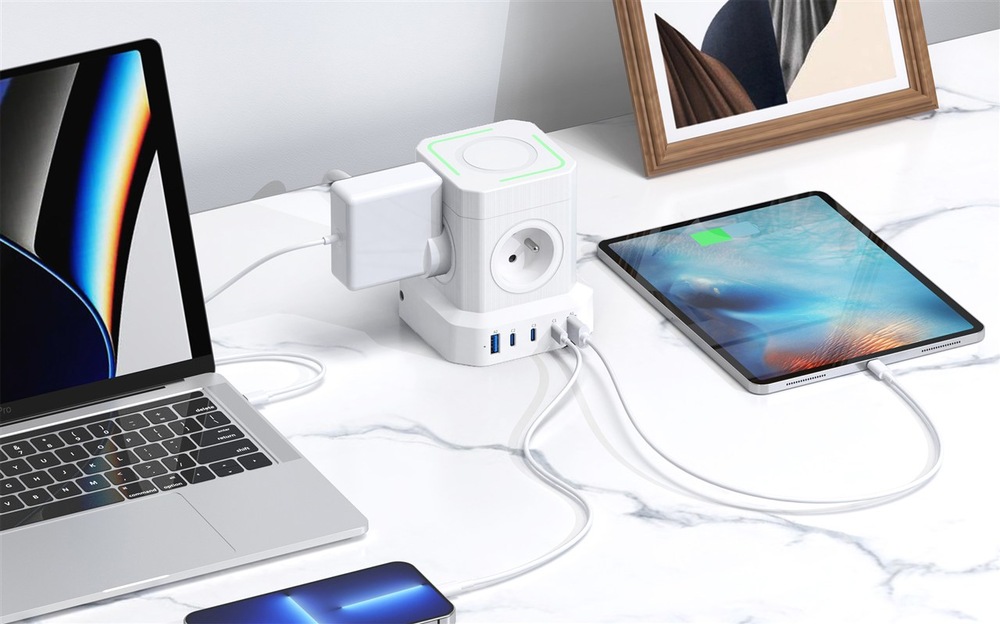 Kábel predlžovací Viking ACT45W, 4x zásuvka, 3x USB-C a 2x USB-A, vypínač, 2m biely Kábel predlžovací Viking ACT45W, 4x zásuvka, 3x USB-C a 2x USB-A, vypínač, 2m biely