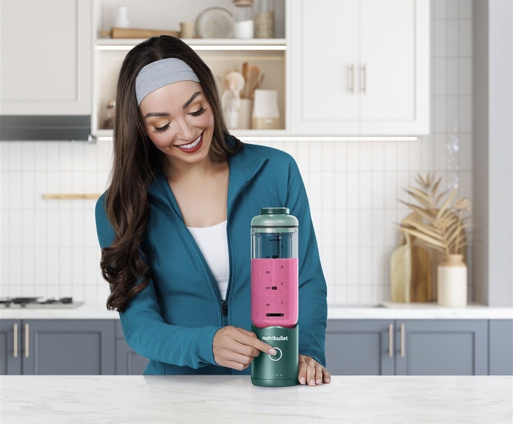 Stolný mixér Nutribullet Flex NBP013GR zelený Príprava smoothie pomocou stolného mixéra Nutribullet Flex NBP013GR