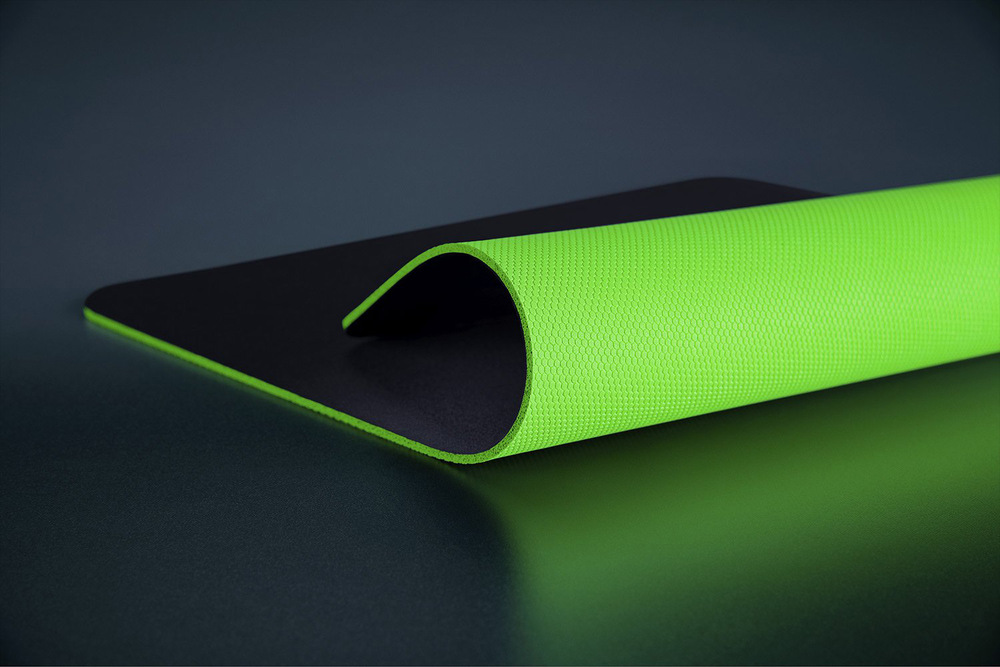 Podložka pod klávesnicu a myš Razer Gigantus V2 3XL, 120 x 55 cm čierna Podložka pod klávesnicu a myš Razer Gigantus V2 3XL, 120 x 55 cm čierna