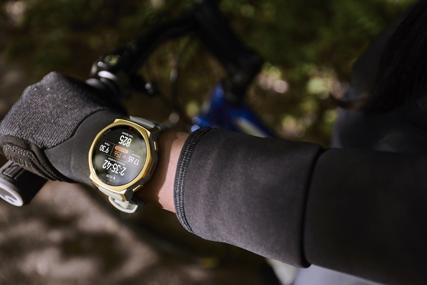 Inteligentné hodinky Amazfit T-Rex 3 Pro 44 mm čierne/zlaté Inteligentné hodinky Amazfit T-Rex 3 Pro 44 mm čierne/zlaté