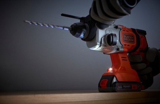 Kladivo Black-Decker BCD900D1S-QW (s batériou) Kladivo Black-Decker BCD900D1S-QW (s batériou)