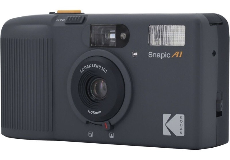 Kompaktný analógový fotoaparát Kodak so vstavaným bleskom, šedá farba