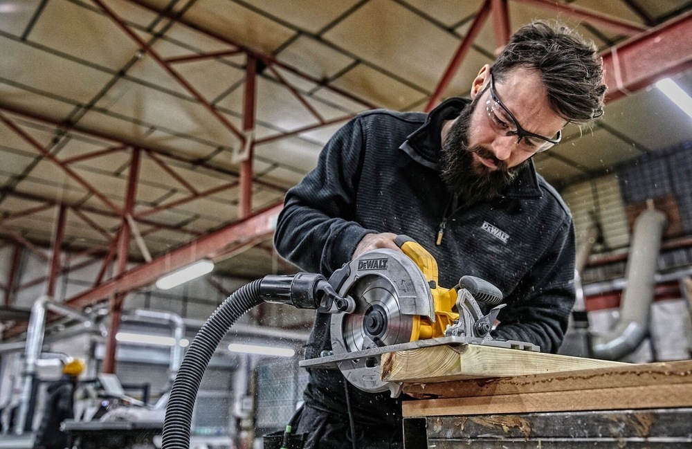 Píla kotúčová Dewalt DWE576K-QS