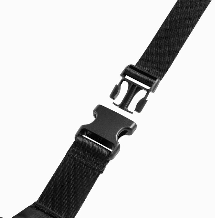 Taška cez rameno tomtoc Aviator - T33 Chest Bag M čierna Taška cez rameno tomtoc Aviator - T33 Chest Bag M - čierna