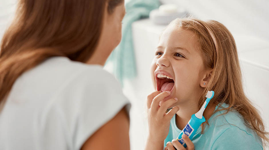 Zubná kefka Philips Sonicare For Kids HX6322/04 biela/zelená Philips HX6322/04 Sonicare For Kids