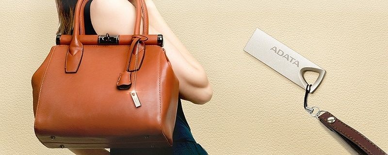 USB flashdisk ADATA UV210 32GB kovový