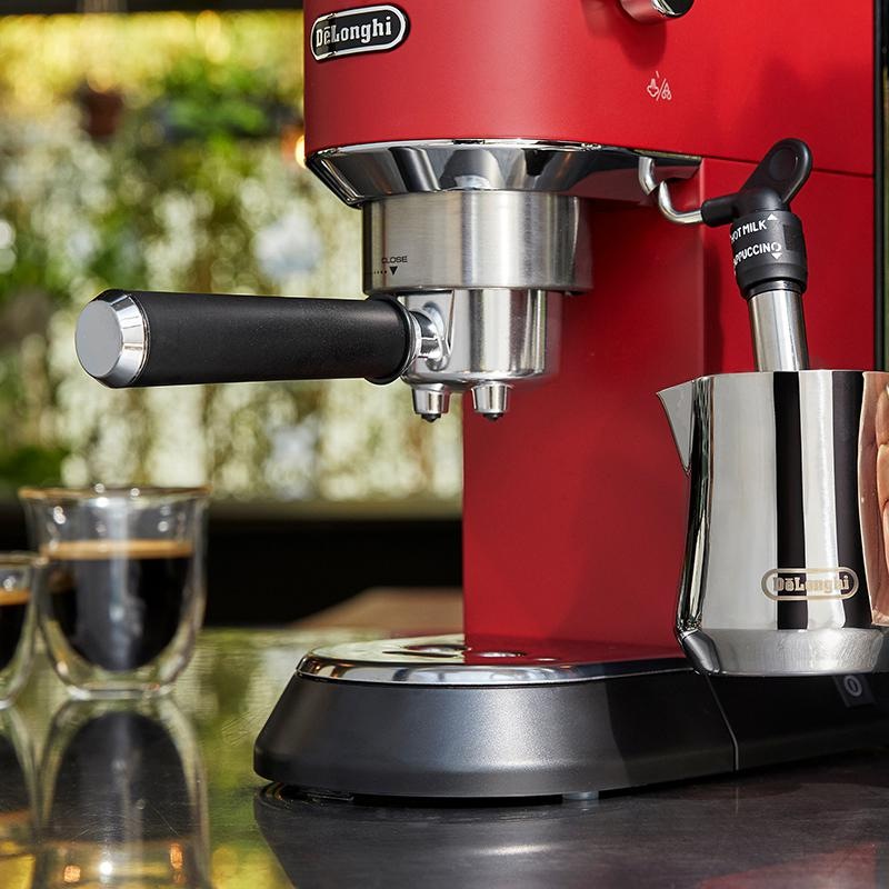 Espresso De'Longhi EC 685.R DEDICA
