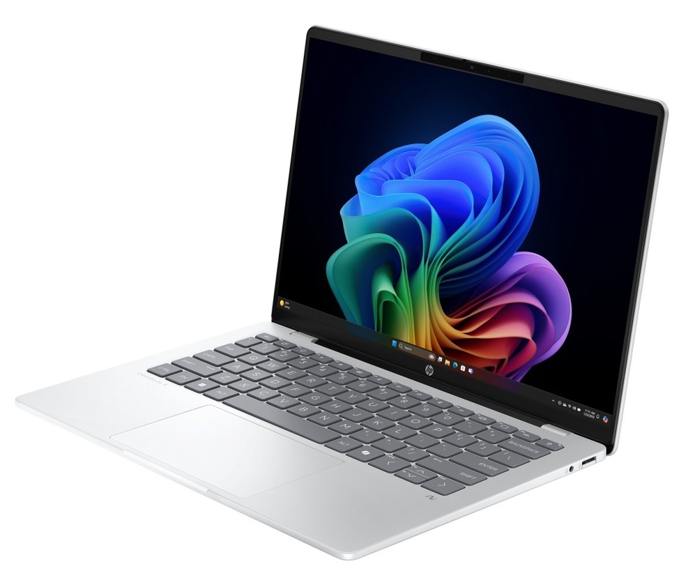 Notebook HP OmniBook 5 NG AI PC 14-he0002nc + Game Pass predplatné na 3 mesiace strieborný Notebook HP OmniBook 5 NG AI PC 14-he0000nc otvorený a natočený doľava