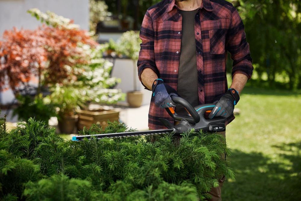Nožnice na živý plot Gardena EasyCut 45/18V (bez baterie) 14734-55 Nožnice na živý plot Gardena EasyCut 45/18V obsahujú akumulátor pre výkon po dobu až 60 minút