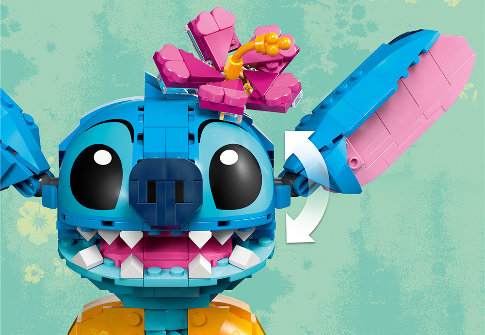 Stavebnica LEGO® │ Disney 43249 Stitch Stitch zaujme typickými veľkými ušami, modrým sfarbením a havajskou košeľou inšpirovanou filmom.