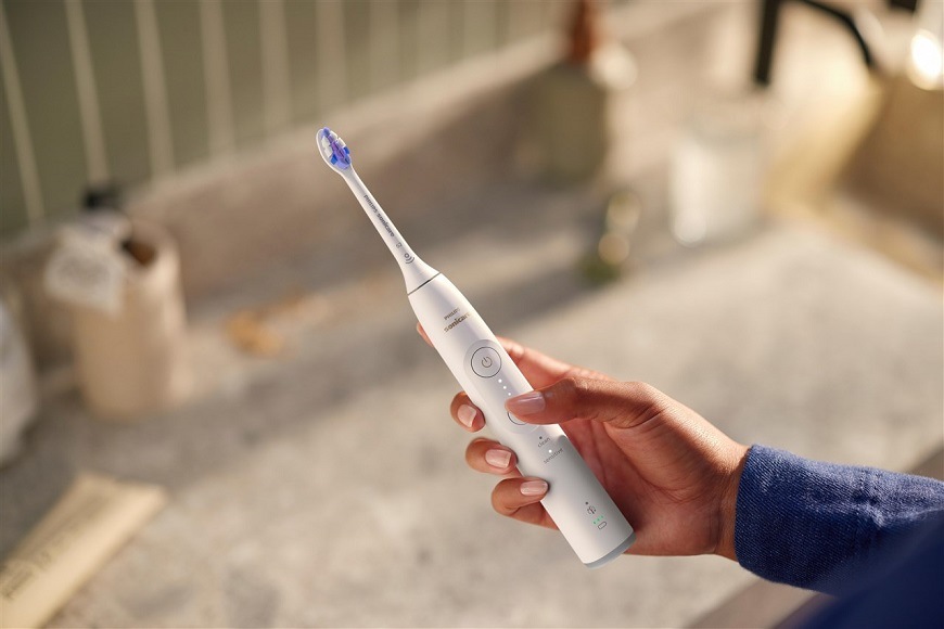 Zubná kefka Philips Sonicare 6100 HX7400/06 biela „Zubná