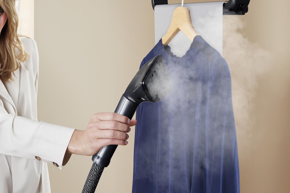 Stojanový naparovač odevov Tefal Pro Style Care IT8480E1