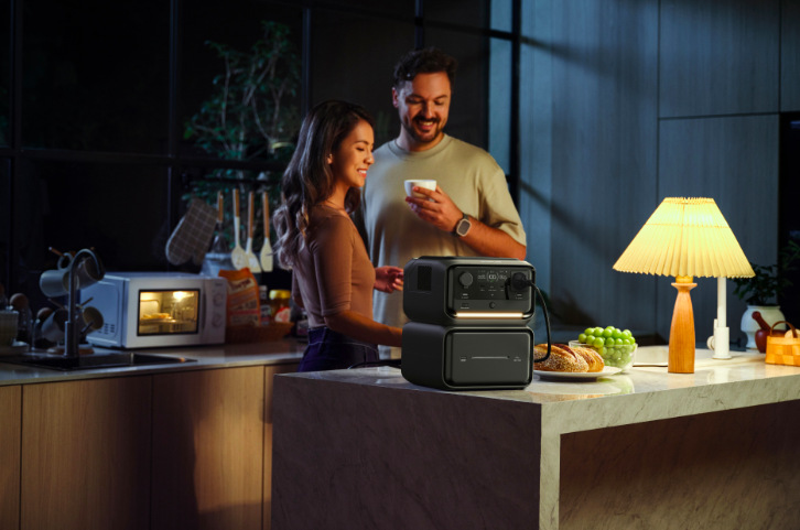 Nabíjacia stanica EcoFlow RIVER 3 Max Plus Wireless - čierna