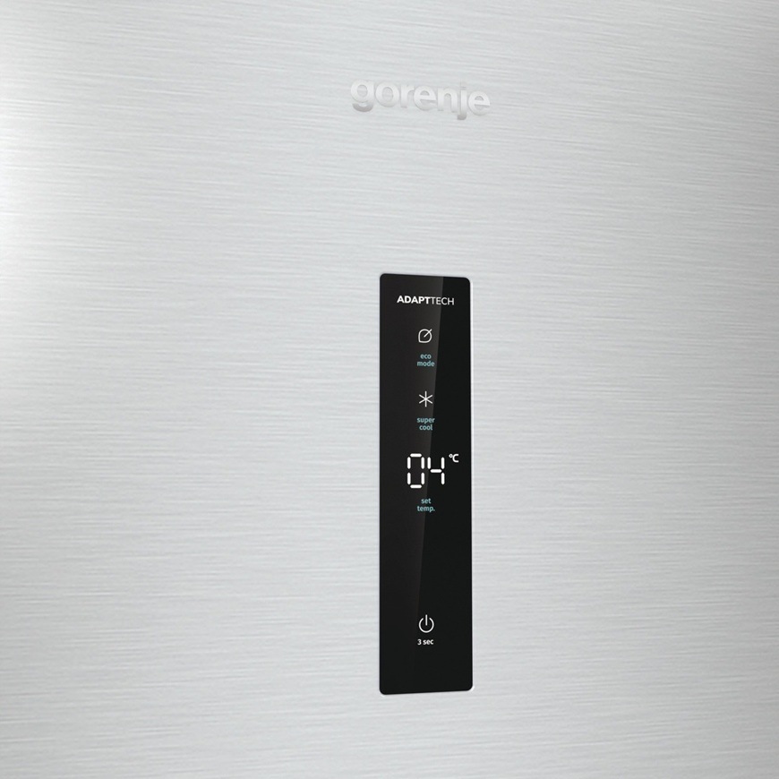 Chladnička Gorenje Advanced R619EAXL6 nerez Chladnička Gorenje R619EAXL6 a detail LED displeja, kde si nastavíte požadovanú teplotu aj technológiu či funkciu