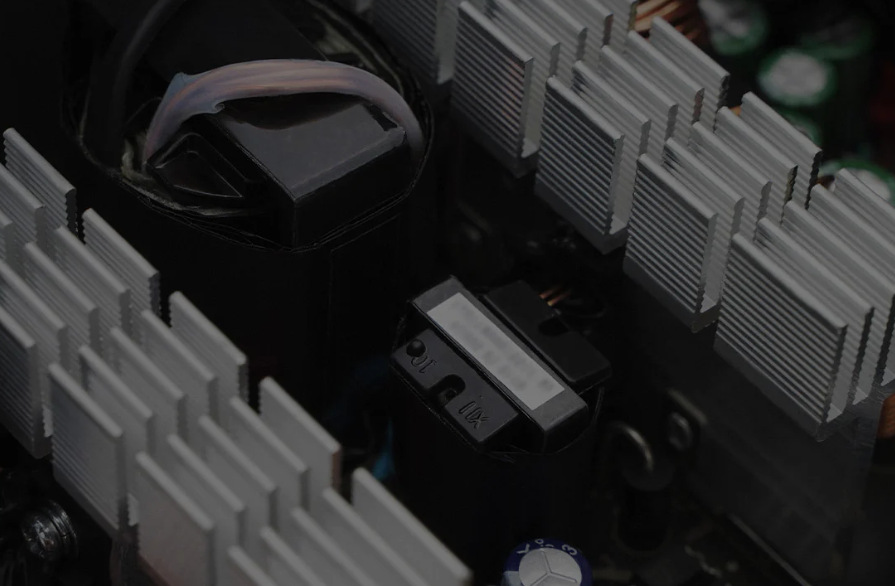 Zdroj DeepCool PF450 450W čierny DeepCool PF450 450W ponúka aj bohatú konektorovú výbavu