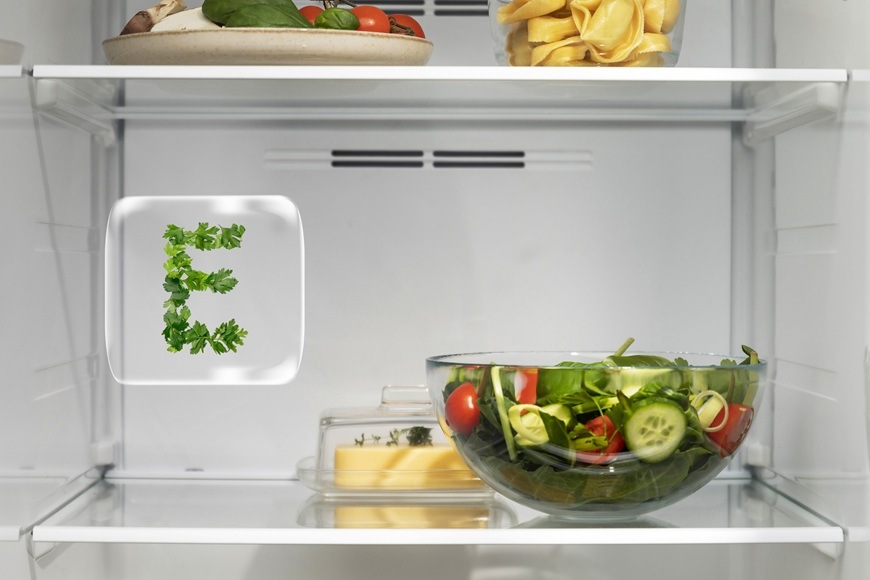 Americká chladnička Gorenje G800 NRR9185ESBXL1 Inoxlook Americká chladnička Gorenje NRR9185ESBXL1 s čerstvým šalátom a uloženými potravinami sa radí do energetickej triedy E..