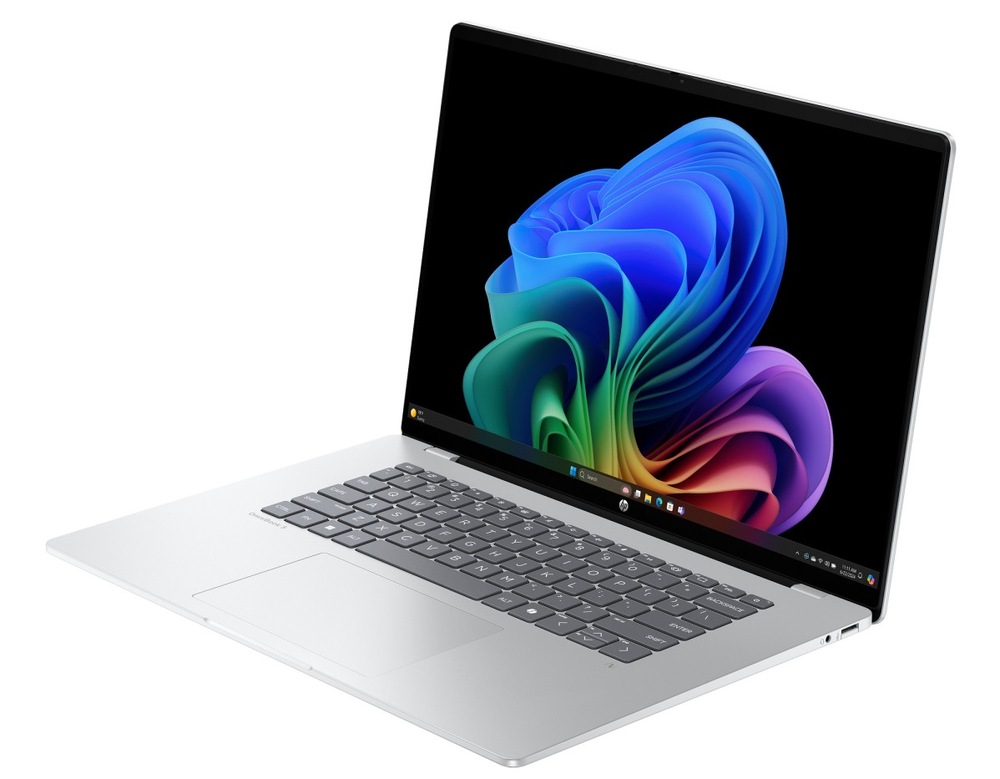 Notebook HP OmniBook 5 NG AI PC 16-bf0002nc + Game Pass predplatné na 3 mesiace strieborný Notebook HP OmniBook 5 NG AI PC 16-bf0000nc otvorený a natočený doľava