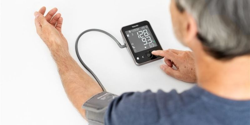 Tlakomer na pažu Beurer BM64 čierny Tlakomer na pažu Beurer BM64 čierny