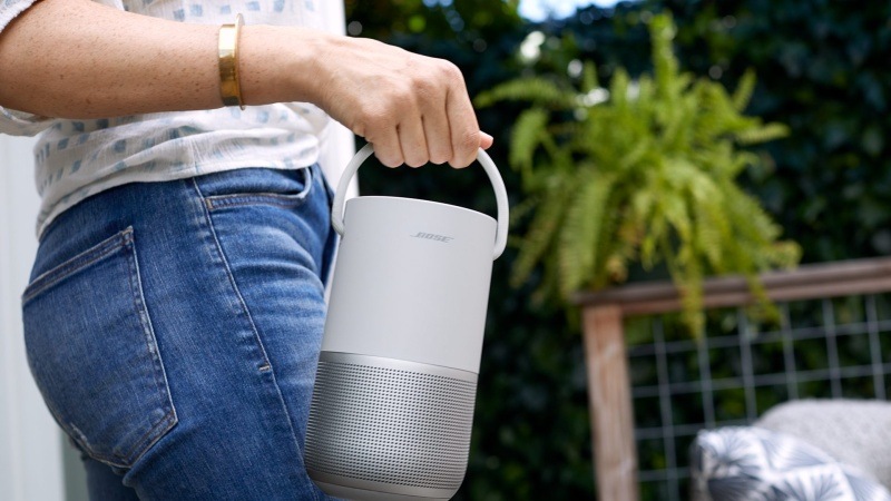 Prenosný reproduktor Bose Home speaker Portable strieborný Prenosný reproduktor Bose Home speaker Portable strieborný