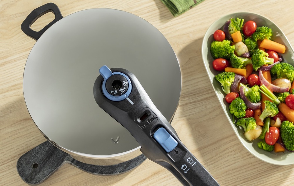 Tlakový hrniec Tefal Secure Trendy P2580402, 4 l nerez