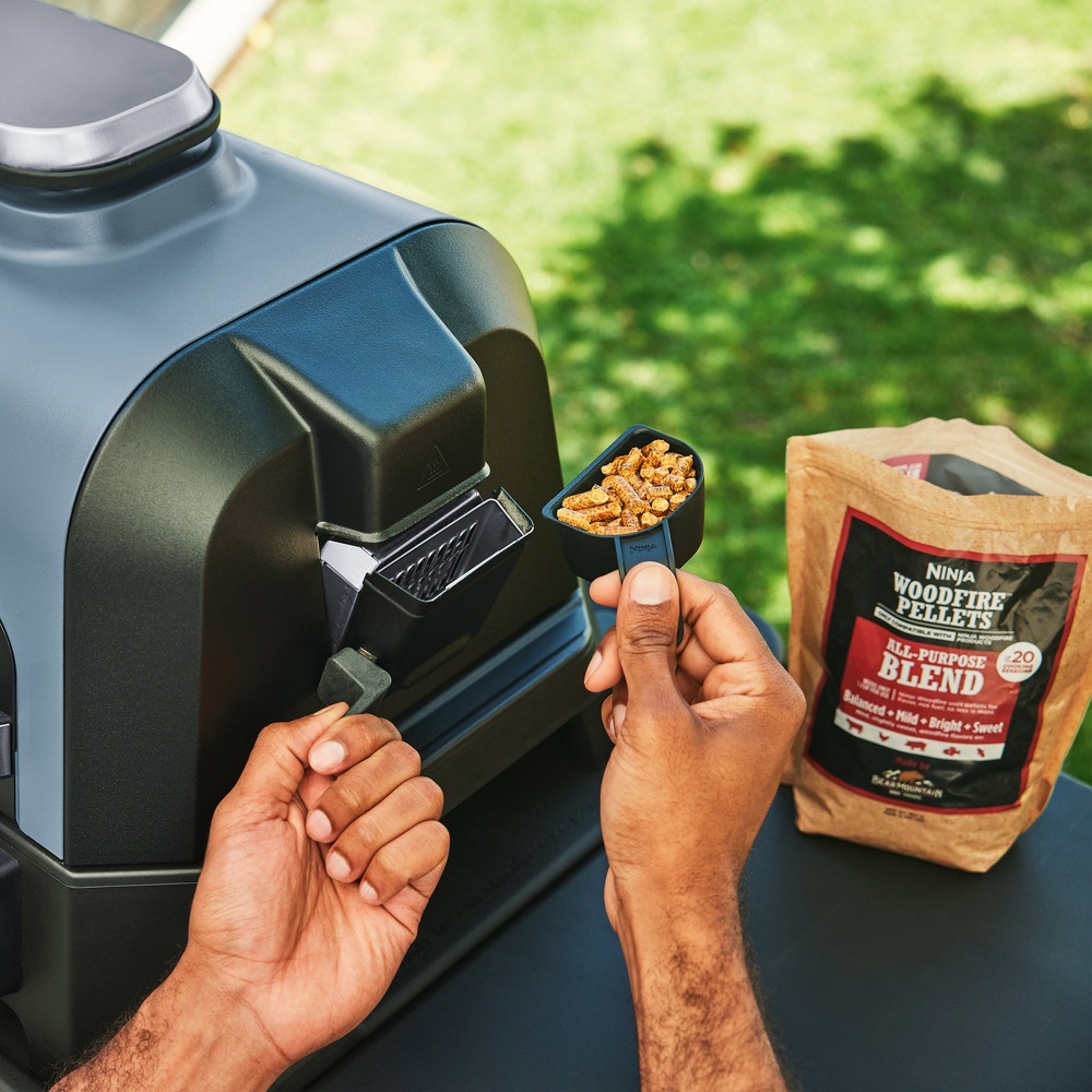 Gril Ninja OG901EU Woodfire Pro Connect XL Electric Outdoor BBQ Grill & Smoker čierny/modrý