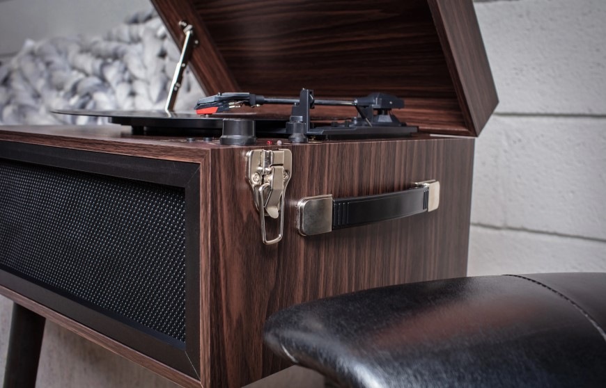 Victrola VTA-75-ESP Liberty, hnedá