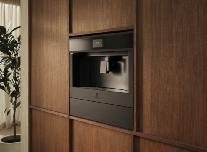 Vstavané espresso Electrolux série 800 EBC95T čierny Vstavané espresso Electrolux série 800 EBC95T čierny
