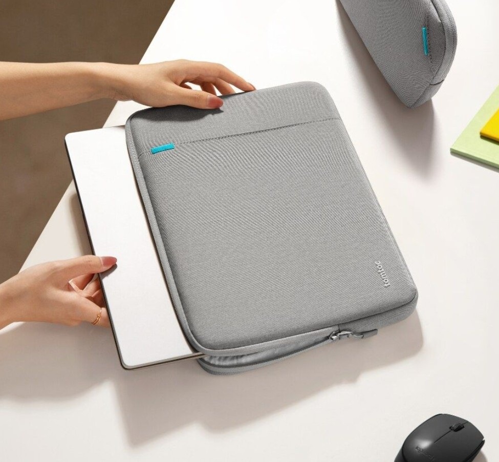 Puzdro na notebook tomtoc Sleeve Kit - 13" MacBook Pro/Air sivé Púzdro na notebook tomtoc Sleeve Kit - 13" MacBook Pro/Air - šedé