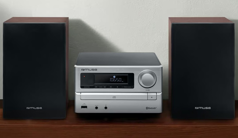 Mikro HiFi systém MUSE M-62BTS strieborný Podporuje CD, USB aj Bluetooth, takže umožňuje ľahké prehrávanie hudby z rôznych zdrojov.