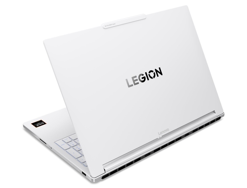 Notebook Lenovo Legion 7 16AGP11 + Xbox Game Pass Premium na 2 mesiace zadarmo biely Pootvorený notebook Lenovo Legion 7 16AGP11 zozadu