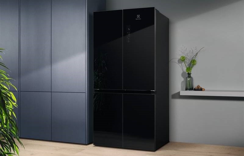 Americká chladnička Electrolux ELT9VE52M0 čierna Americká chladnička Electrolux ELT9VE52M0 čierna