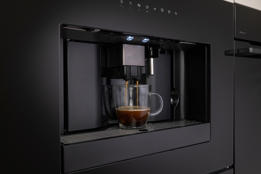 Espresso Gorenje G800 CM4G8BG čierna Kávovar Gorenje CM4G8BG pripravuje výborné espresso
