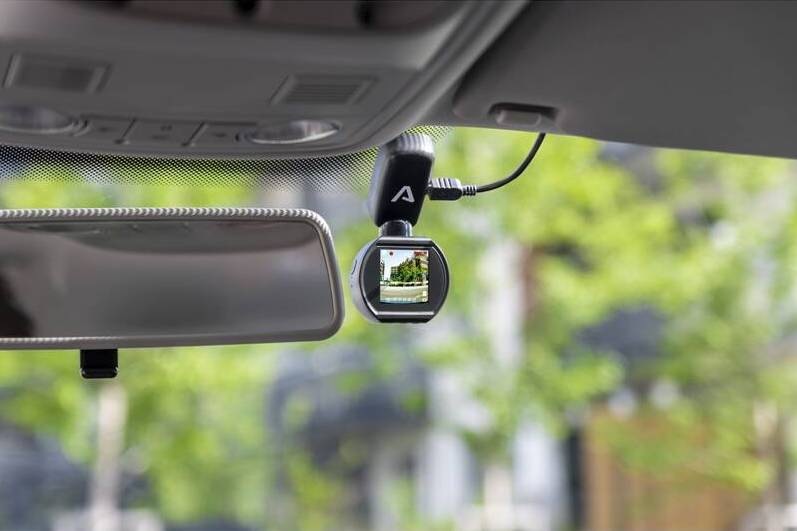 Autokamera LAMAX T4 čierna