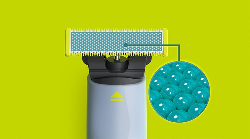 Detail náhradnej hlavice Philips OneBlade QP945/50 so špeciálnym povrchom Anti Friction, zvýraznená štruktúra pre hladší a šetrnejší sklz po pokožke.