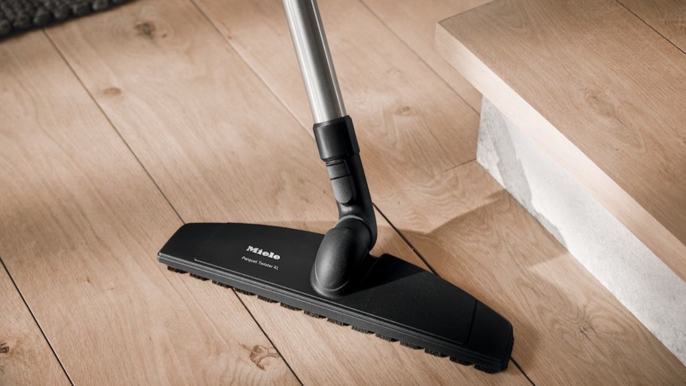 Podlahový vysávač Miele Guard M1 Parquet XL biely Podlahový vysávač Miele Guard M1 Parquet XL biely