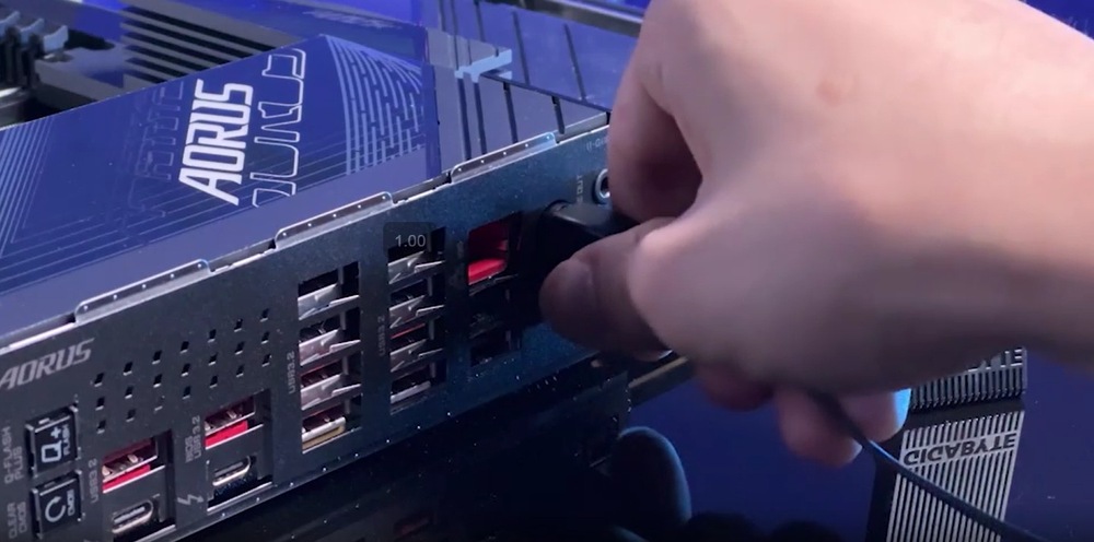 Základná doska GIGABYTE X870 A ELITE WIFI7 Jednoduché pripojenie hardvéru robí zo základovej dosky ideálnu voľbu pre vlastné zostavenie počítača