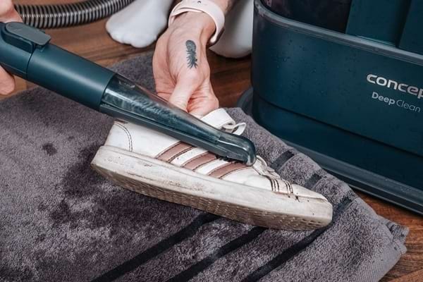 Tepovač kobercov Concept TP2010 DEEPCLEAN 450 W modrý S hubicou na obuv tepovača Concept odstránite zaschnuté nečistoty